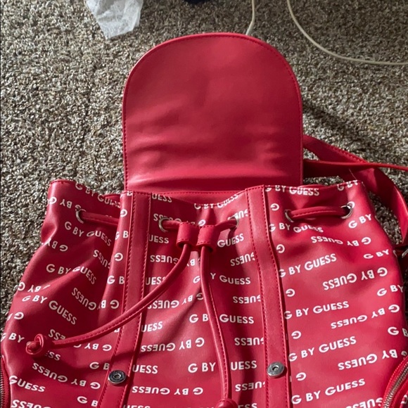 Guess backpack - Picture 2 of 3